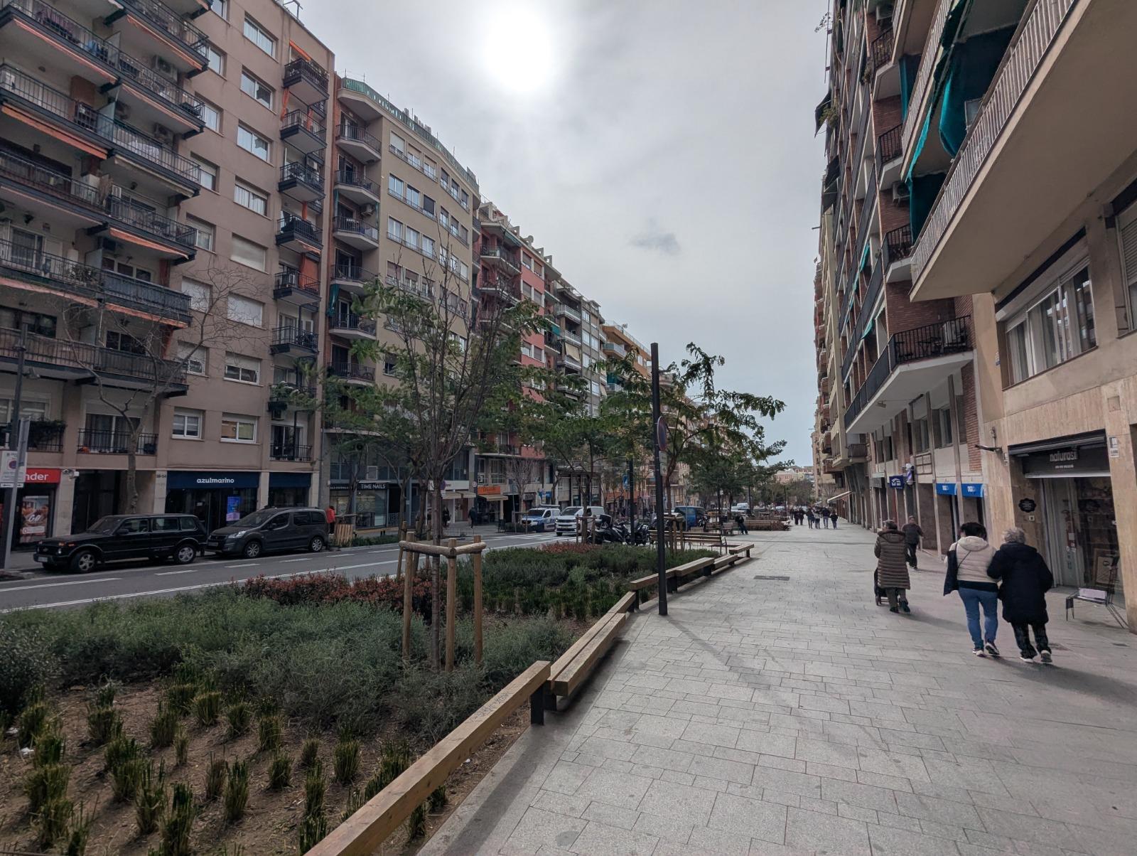 Imagen 10 Local Comercial en alquiler en Barcelona / Pi i Margall - Plaça Joanic