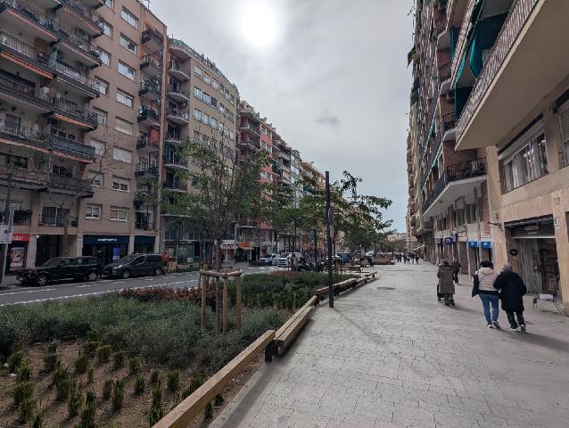 Imagen 10 Inmueble 294106 - Local Comercial en alquiler en Barcelona / Pi i Margall - Plaça Joanic