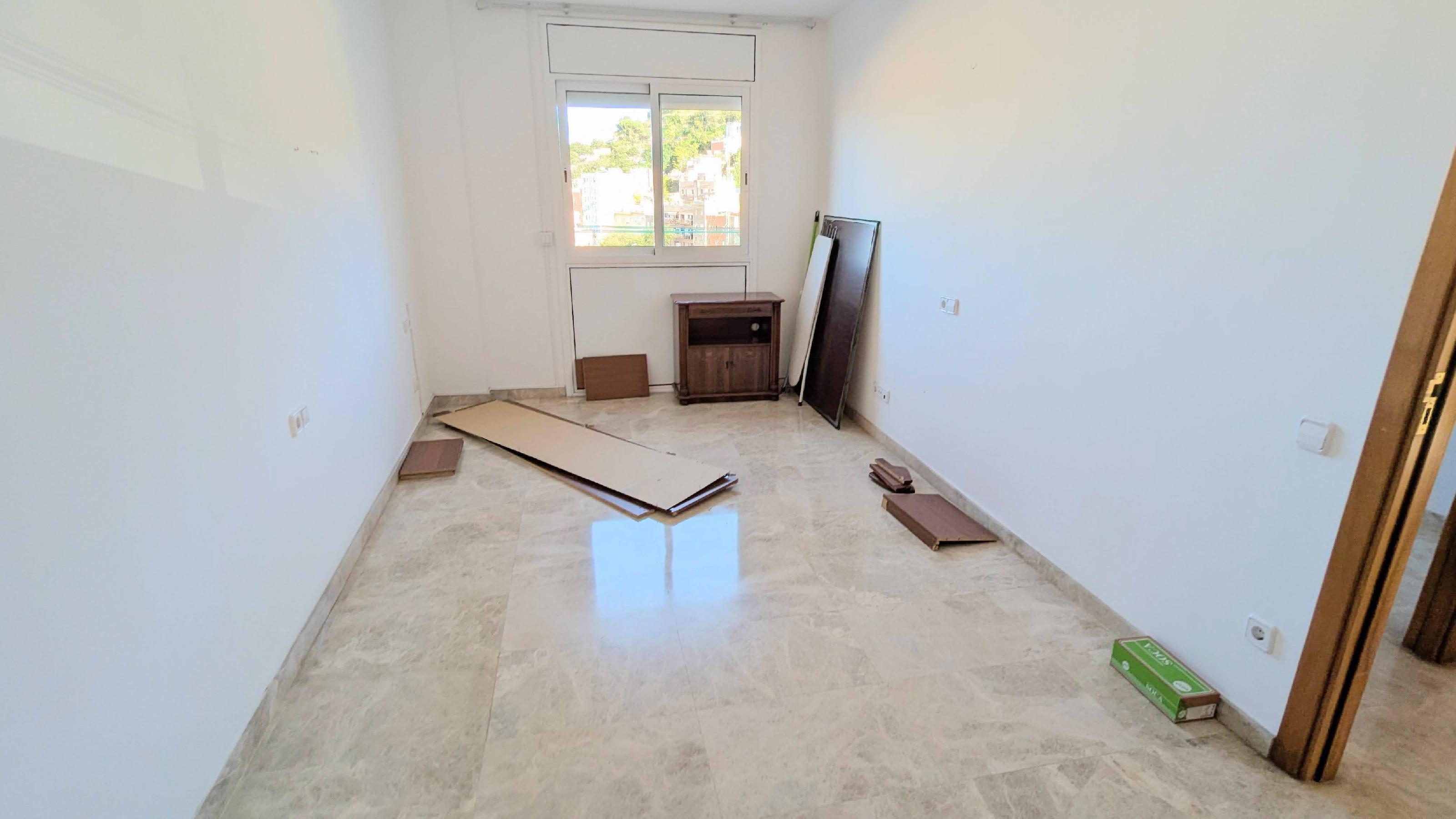 Imagen 29 Piso en venta en Barcelona / Santuari - Parc dels Tres Turons