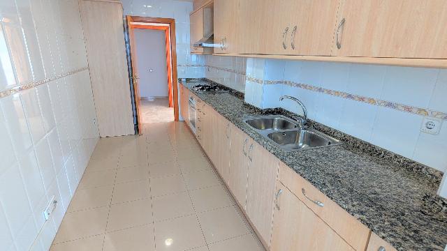 Imagen 8 Inmueble 299741 - Piso en venta en Barcelona / Santuari - Parc dels Tres Turons