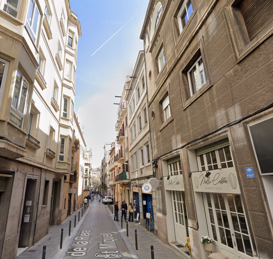 Imagen 5 Local Comercial en venta en Barcelona / Jt. Plaça Gala Placidia