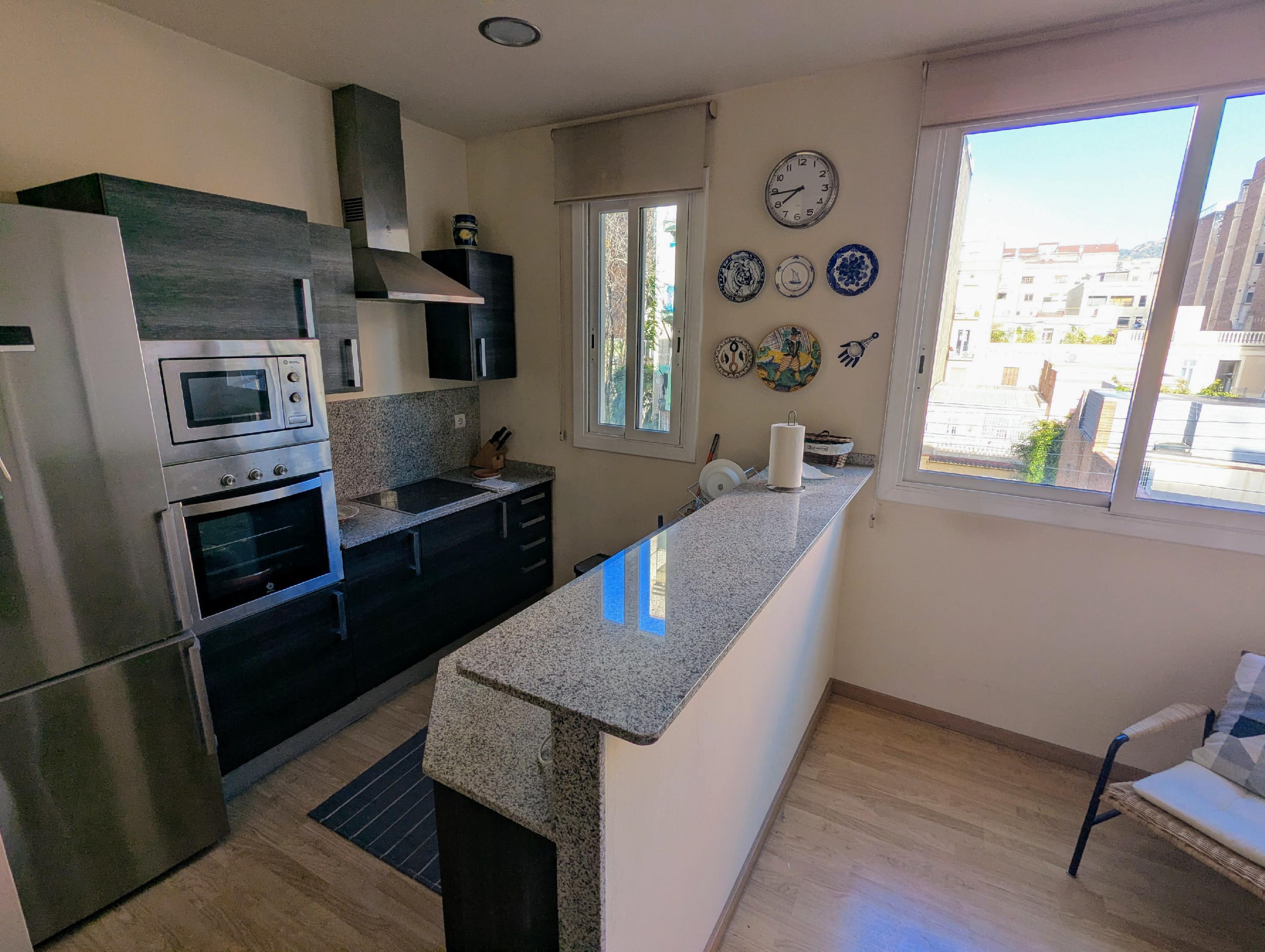 Imagen 7 Piso en venta en Barcelona / Ramon y Cajal con Plaça Joanic