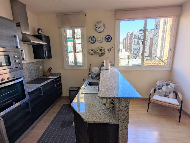 Imagen 5 Inmueble 300513 - Piso en venta en Barcelona / Ramon y Cajal con Plaça Joanic