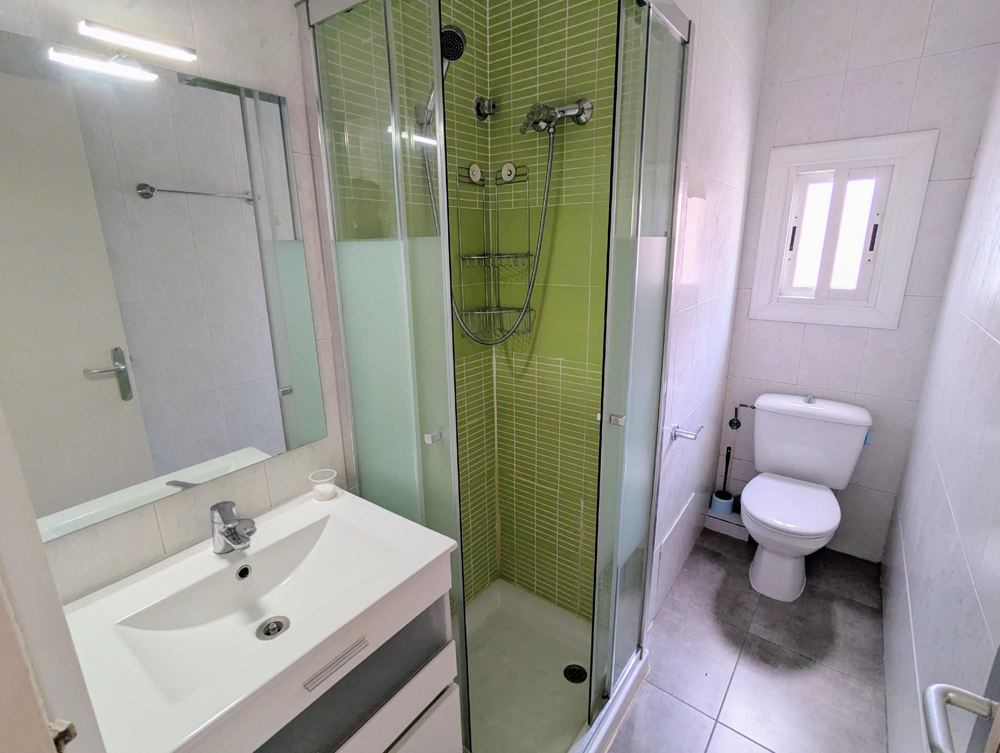 Imagen 3 Piso en venta en Barcelona / Jt. Plaça Gala Placidia