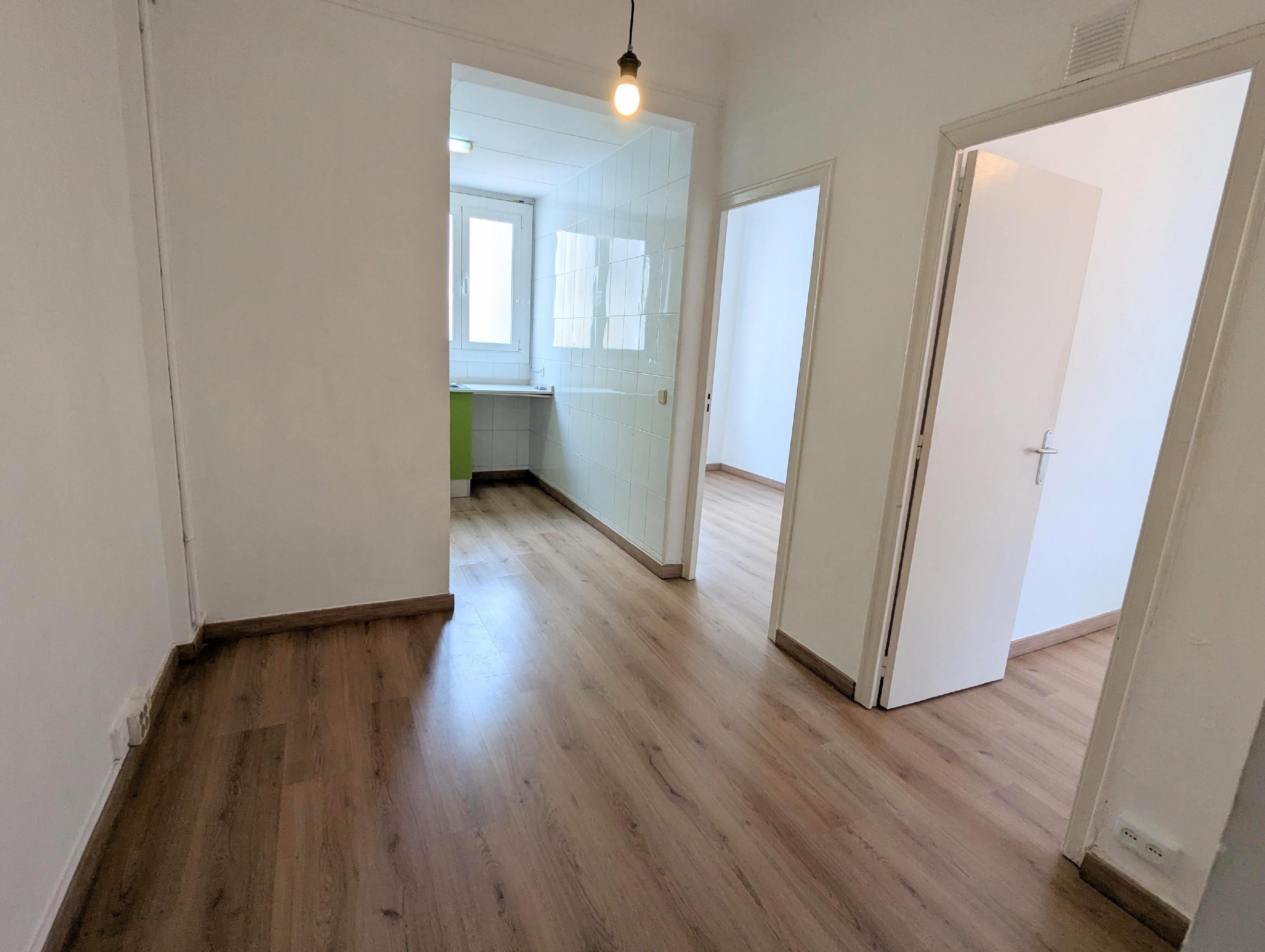 Imagen 2 Piso en venta en Barcelona / Jt. Plaça Gala Placidia