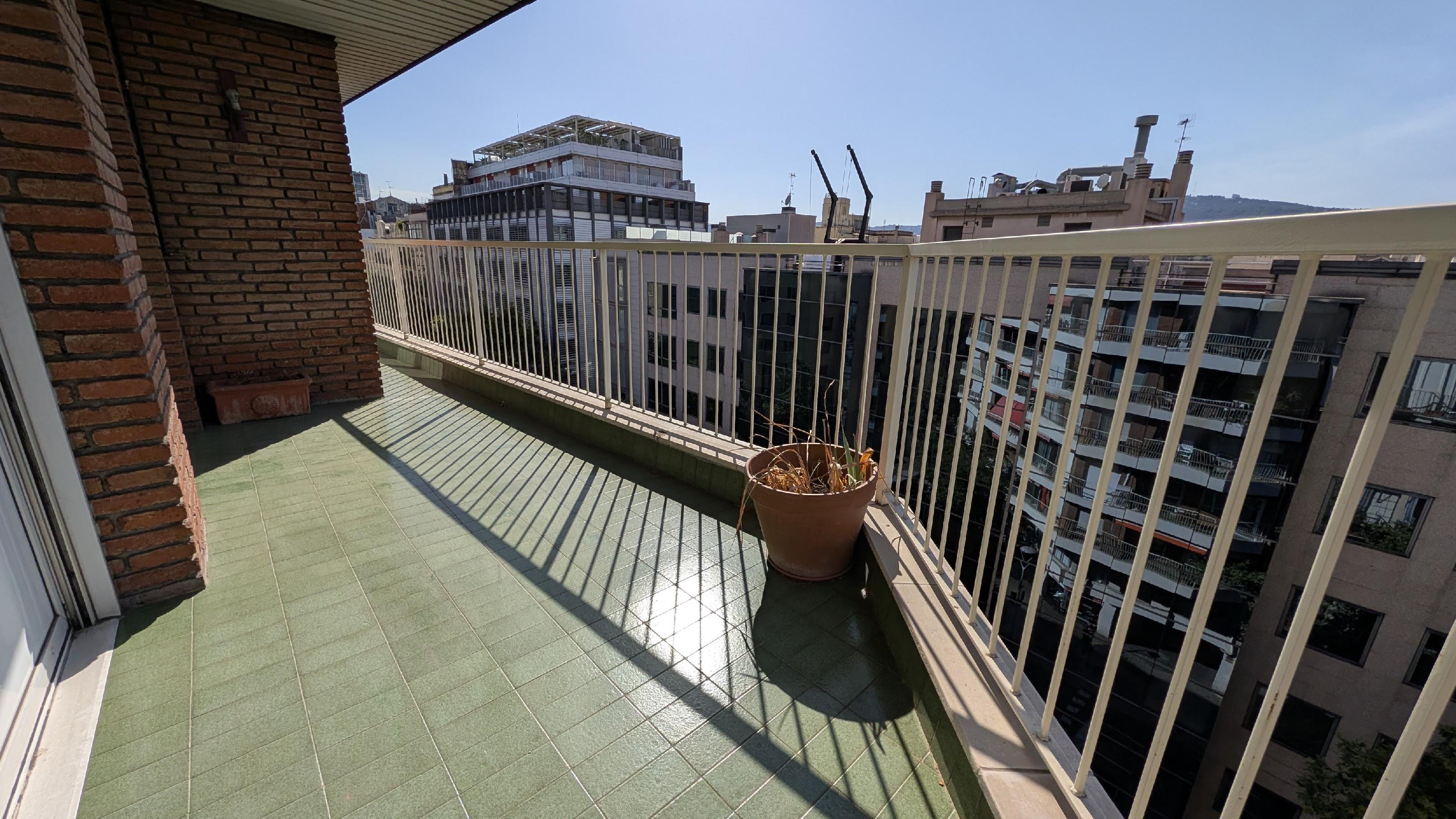 Imagen 2 Piso en venta en Barcelona / Bruc con Corsega 