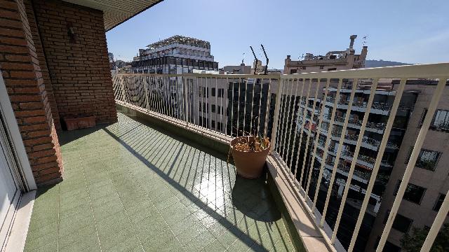 Imagen 2 Inmueble 305775 - Piso en venta en Barcelona / Bruc con Corsega 