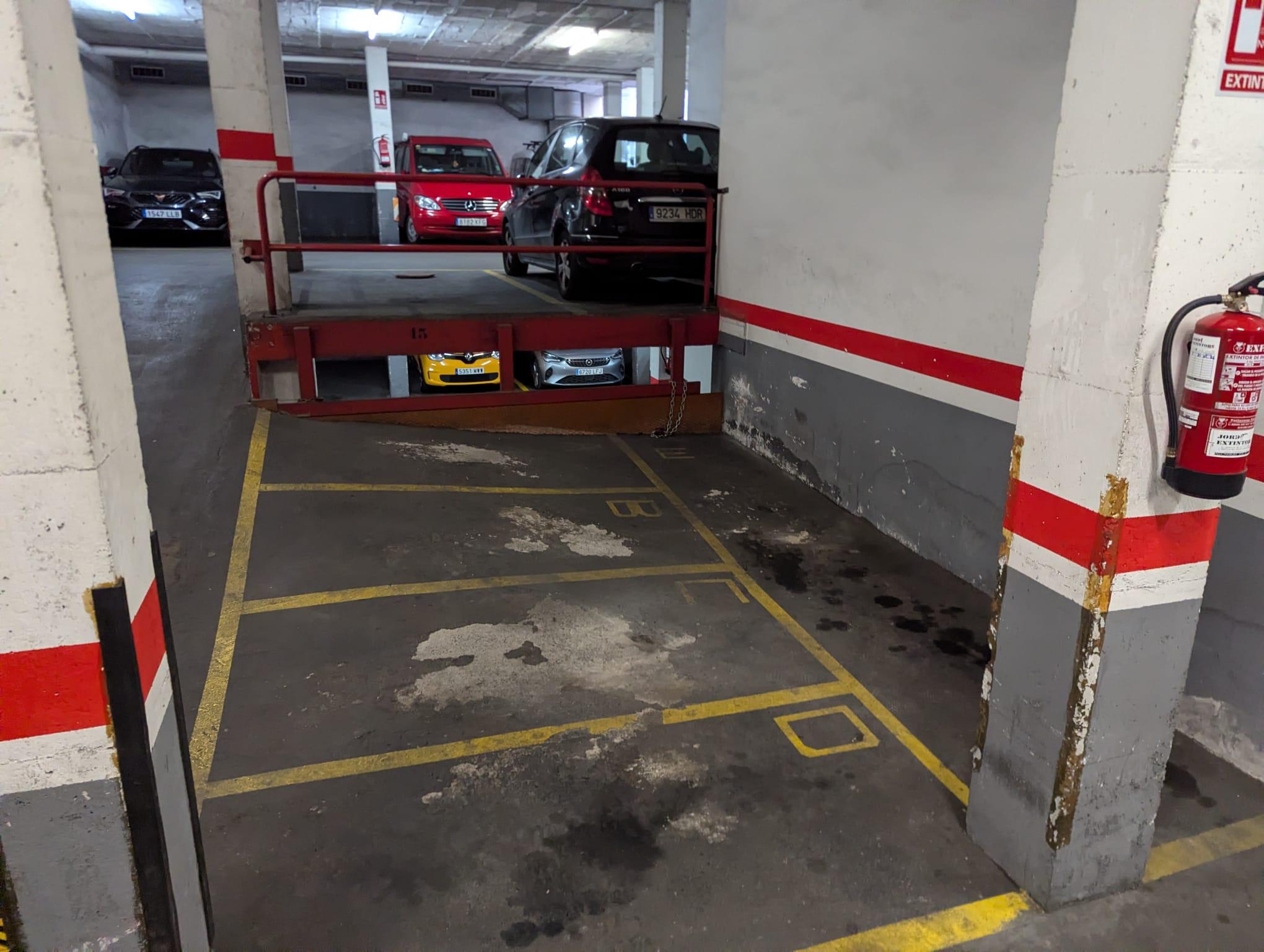 Imagen 3 Parking Coche en venta en Barcelona / Montmany / Encarnació