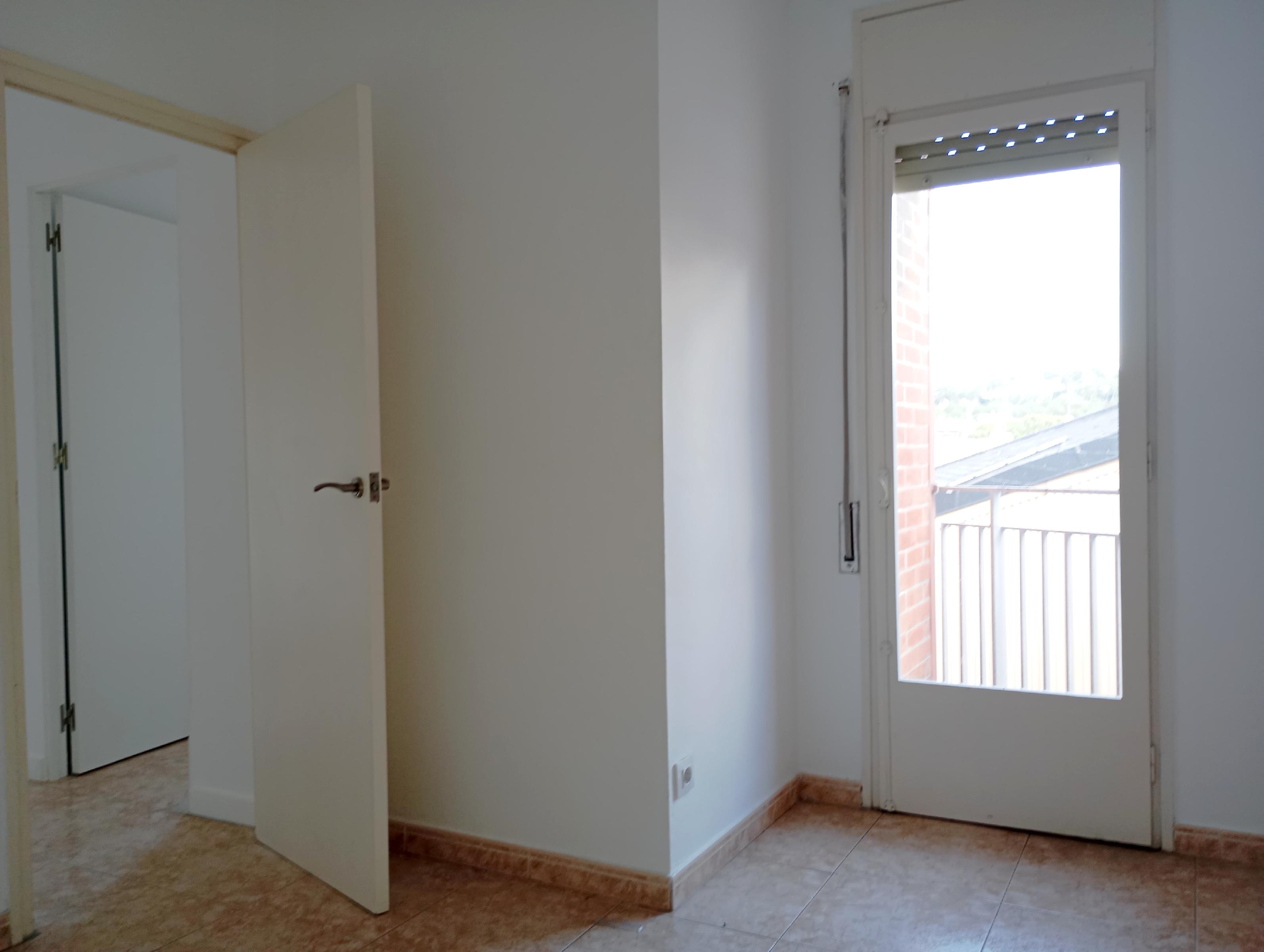 Imagen 13 Piso en venta en Rubí / Muy cerca del Mercat y colegios.