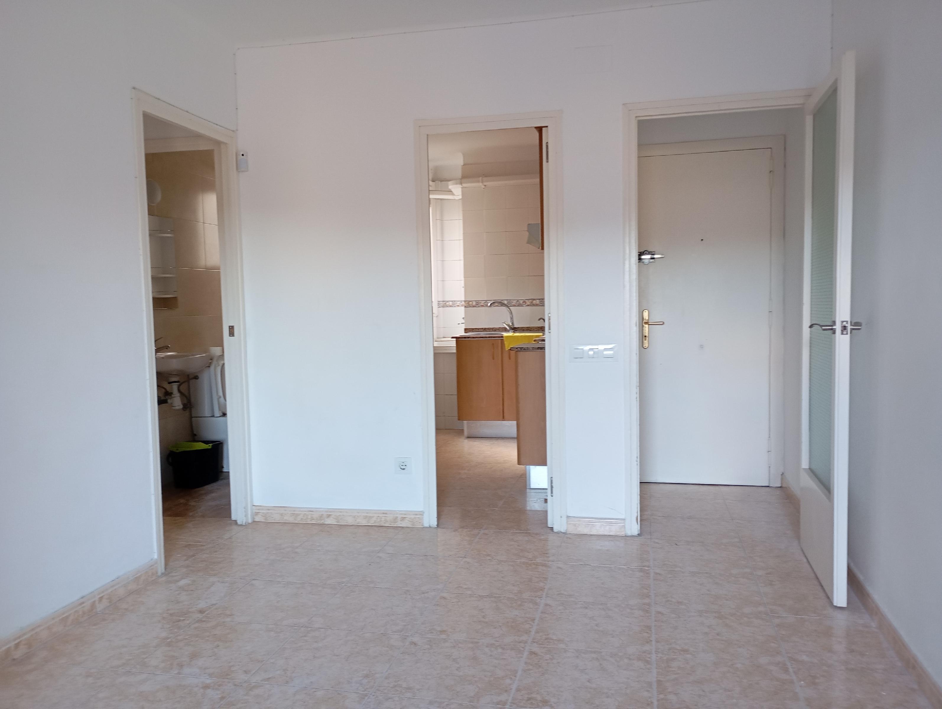 Imagen 3 Piso en venta en Rubí / Muy cerca del Mercat y colegios.