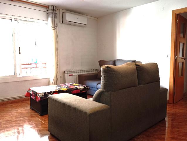 Imagen 1 Inmueble 292681 - Piso en venta en Rubí / En el Progreso, muy cerca del Cap.