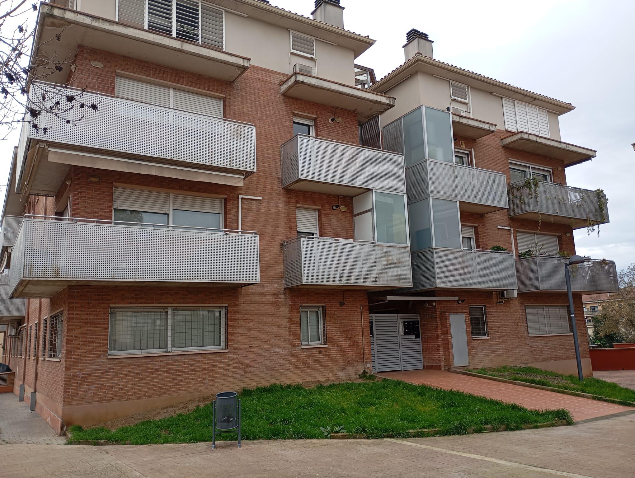 Imagen 14 Piso en venta en Sant Quirze Del Vallès / Calle principal a 10 min. estación de F.g.c