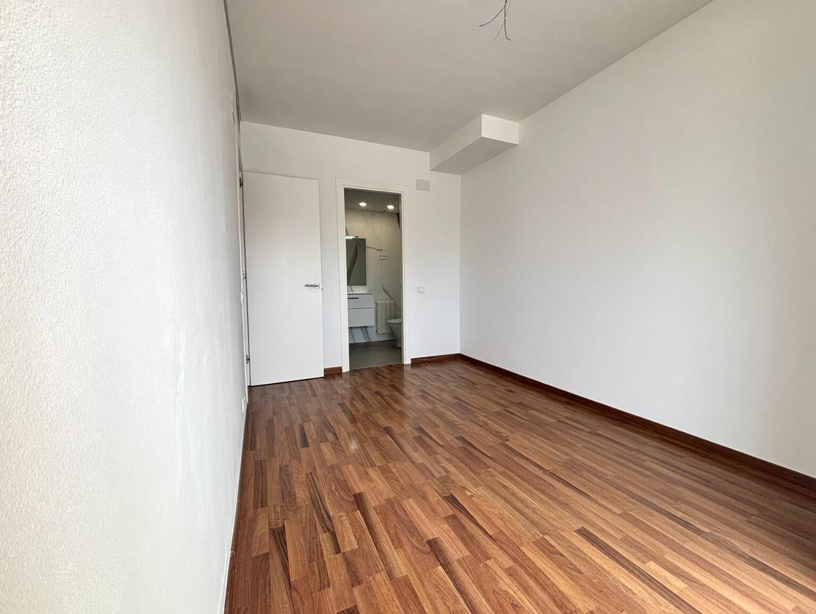 Imagen 9 Casa Adosada en venta en Rubí / Ideal - La mejor localizacion de Rubi