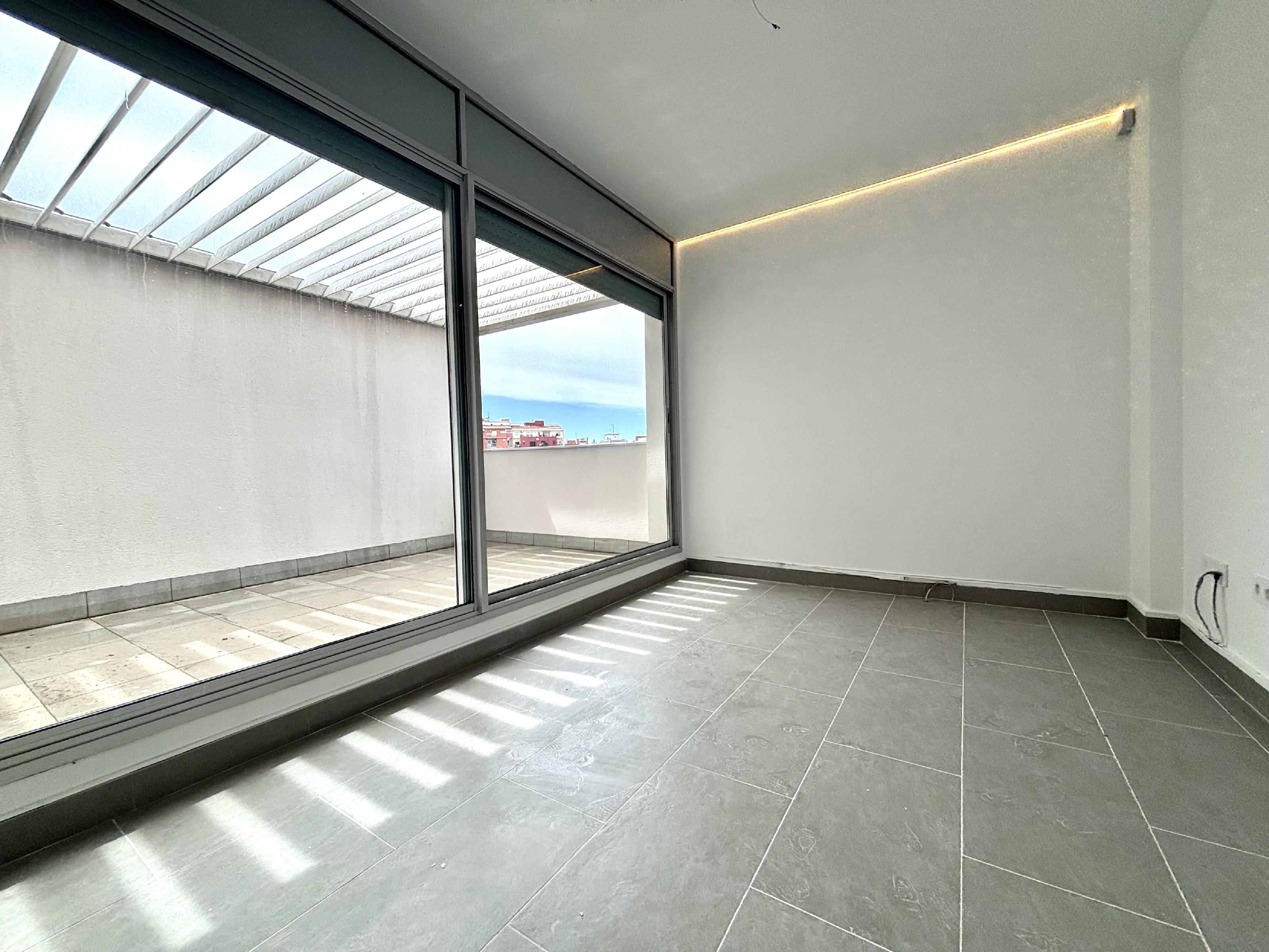 Imagen 16 Casa Adosada en venta en Rubí / Ideal - La mejor localizacion de Rubi