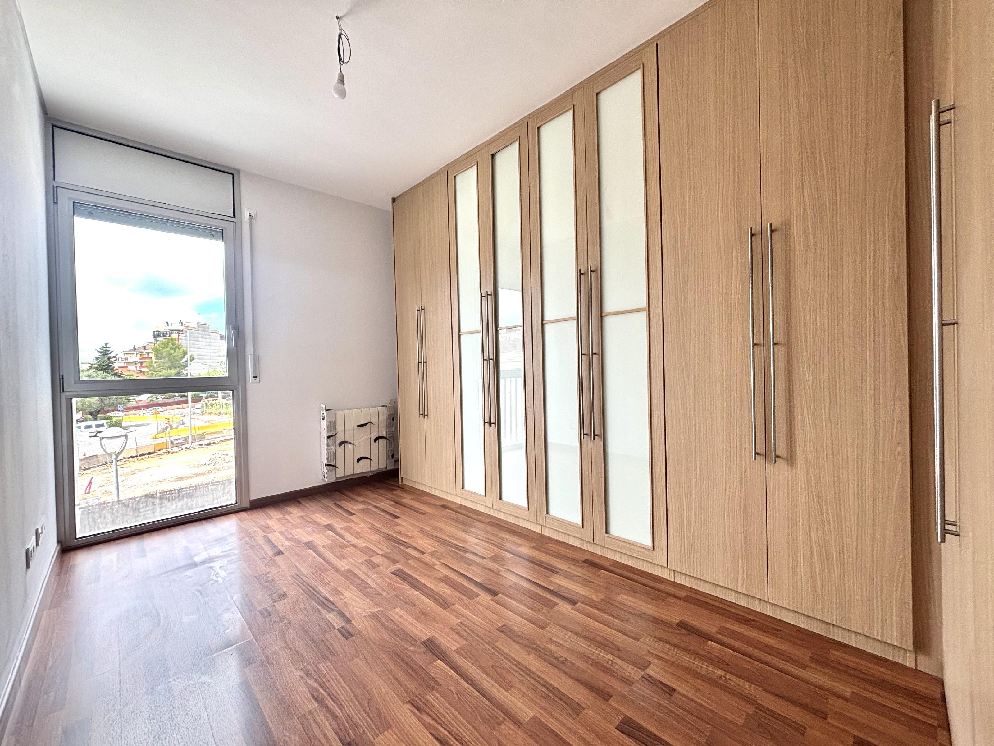 Imagen 12 Casa Adosada en venta en Rubí / Ideal - La mejor localizacion de Rubi