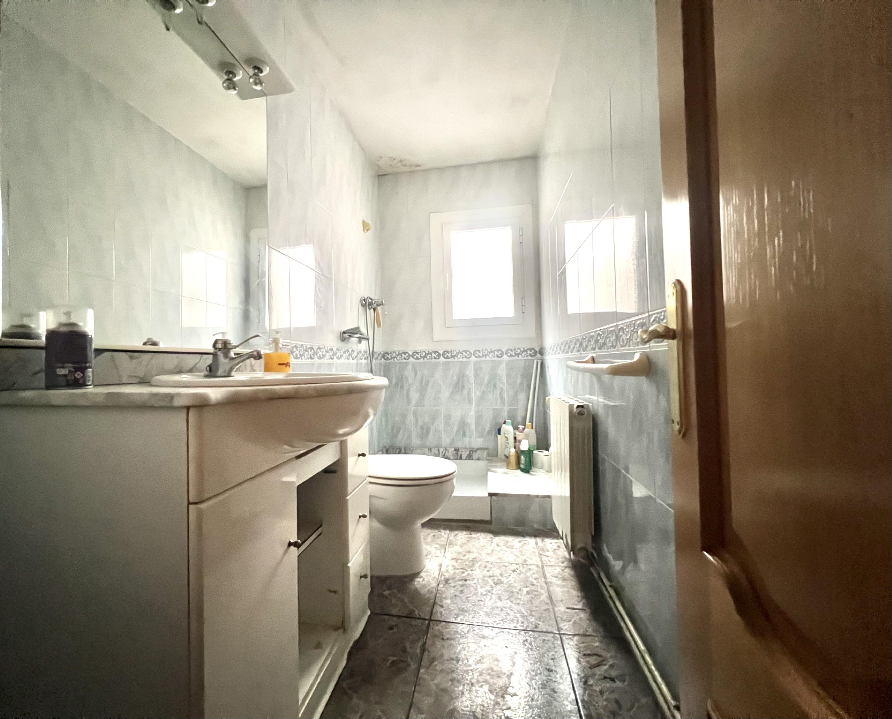 Imagen 4 Piso en venta en Rubí / Plaza dels Nens - Muy cerca de la Estació