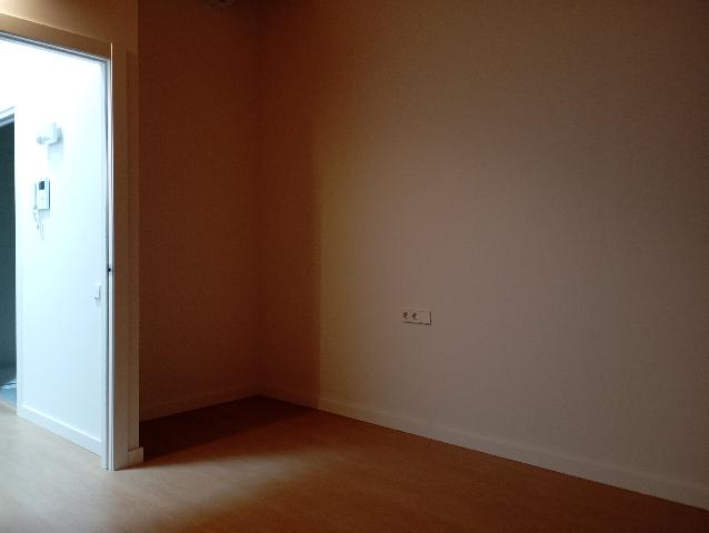 Imagen 6 Inmueble 303003 - Casa Adosada en venta en Rubí / Muy cerca del Mercat y a 10 min. de Ajuntament.Peatonal