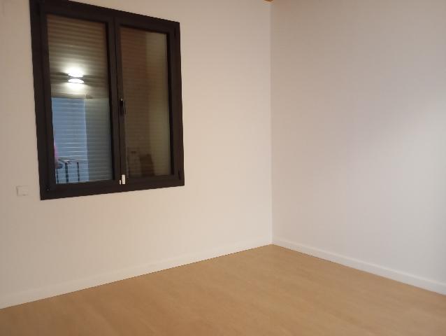 Imagen 9 Inmueble 303003 - Casa Adosada en venta en Rubí / Muy cerca del Mercat y a 10 min. de Ajuntament.Peatonal