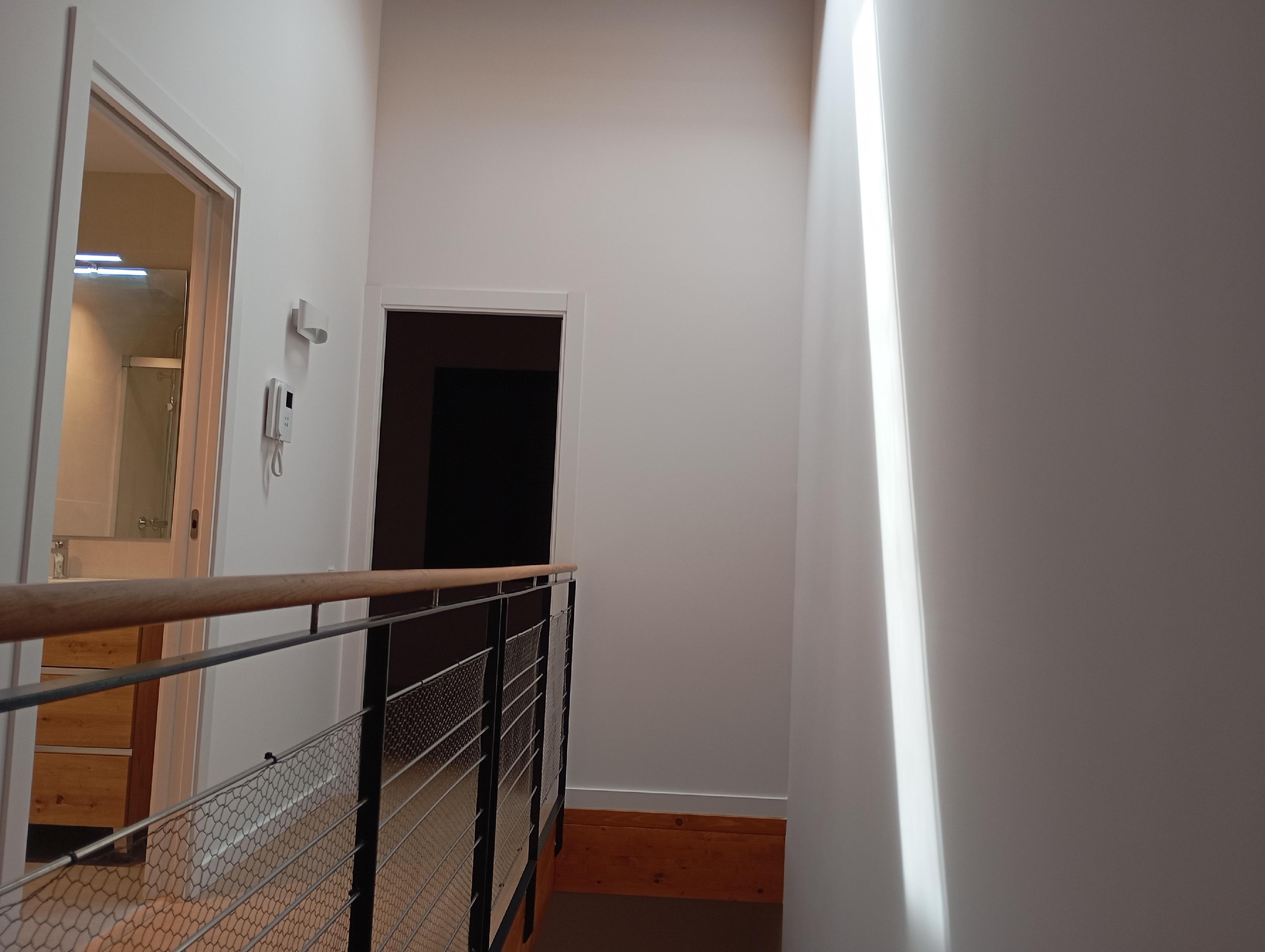 Imagen 10 Casa Adosada en venta en Rubí / Muy cerca del Mercat y a 10 min. de Ajuntament.Peatonal