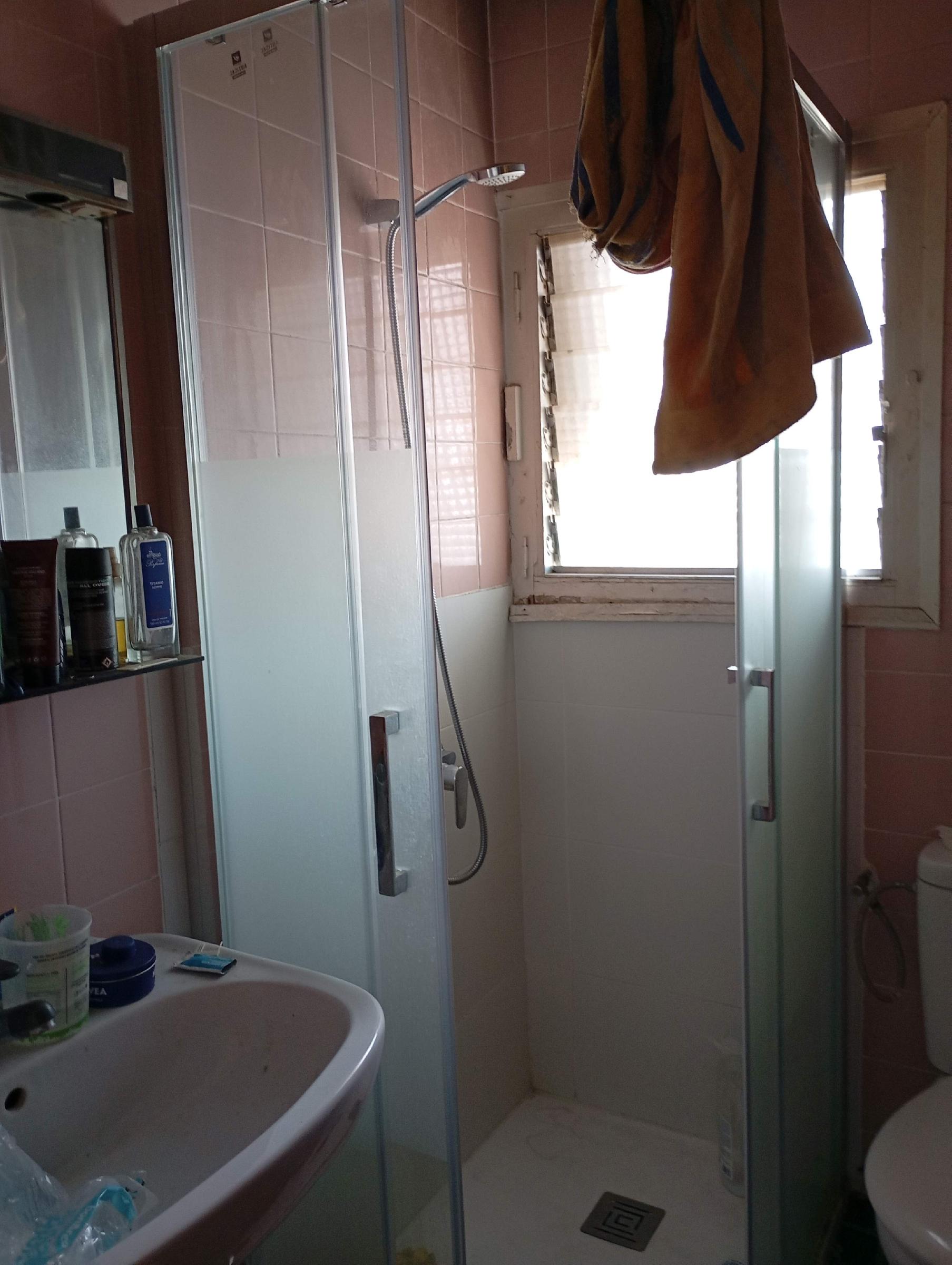 Imagen 4 Piso en venta en Rubí / Edificio muy cerca del Escardívol, buena ubicación.
