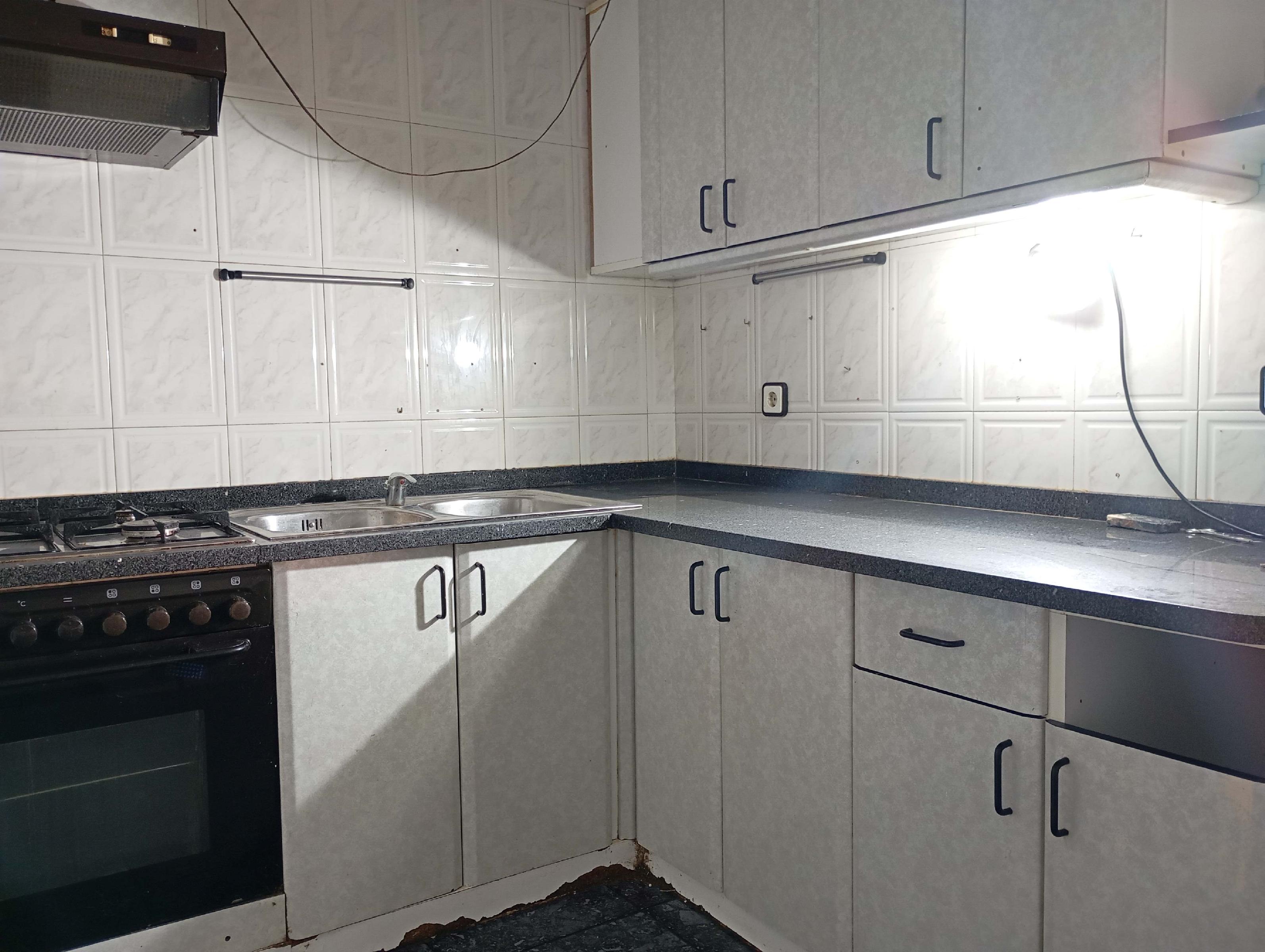 Imagen 4 Piso en venta en Rubí / Muy cerca del Mercat.
