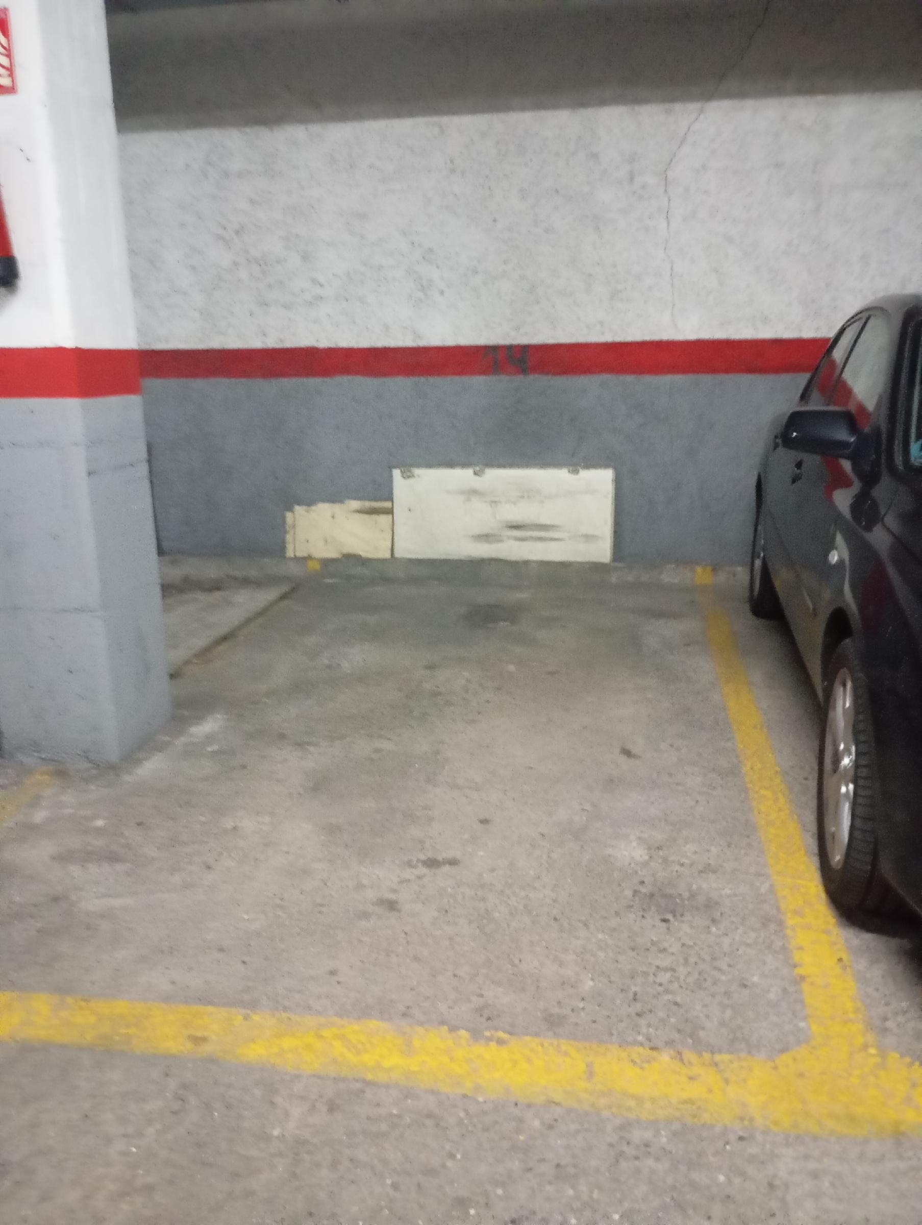 Imagen 2 Parking Coche en venta en Rubí / Plaza al lado Mercat