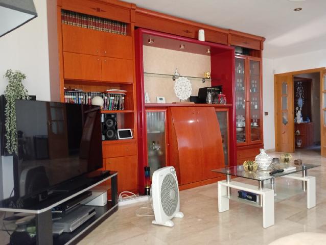 Imagen 3 Inmueble 305545 - Piso en venta en Rubí / Zona Saltó muy cerca del Mercadona