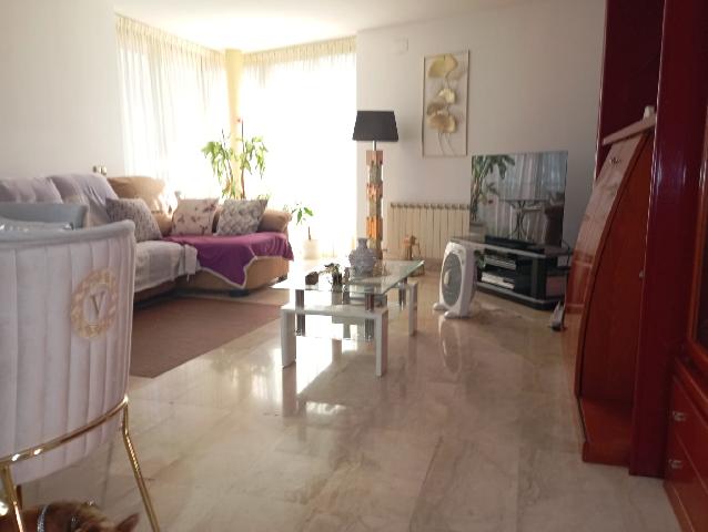 Imagen 1 Inmueble 305545 - Piso en venta en Rubí / Zona Saltó muy cerca del Mercadona