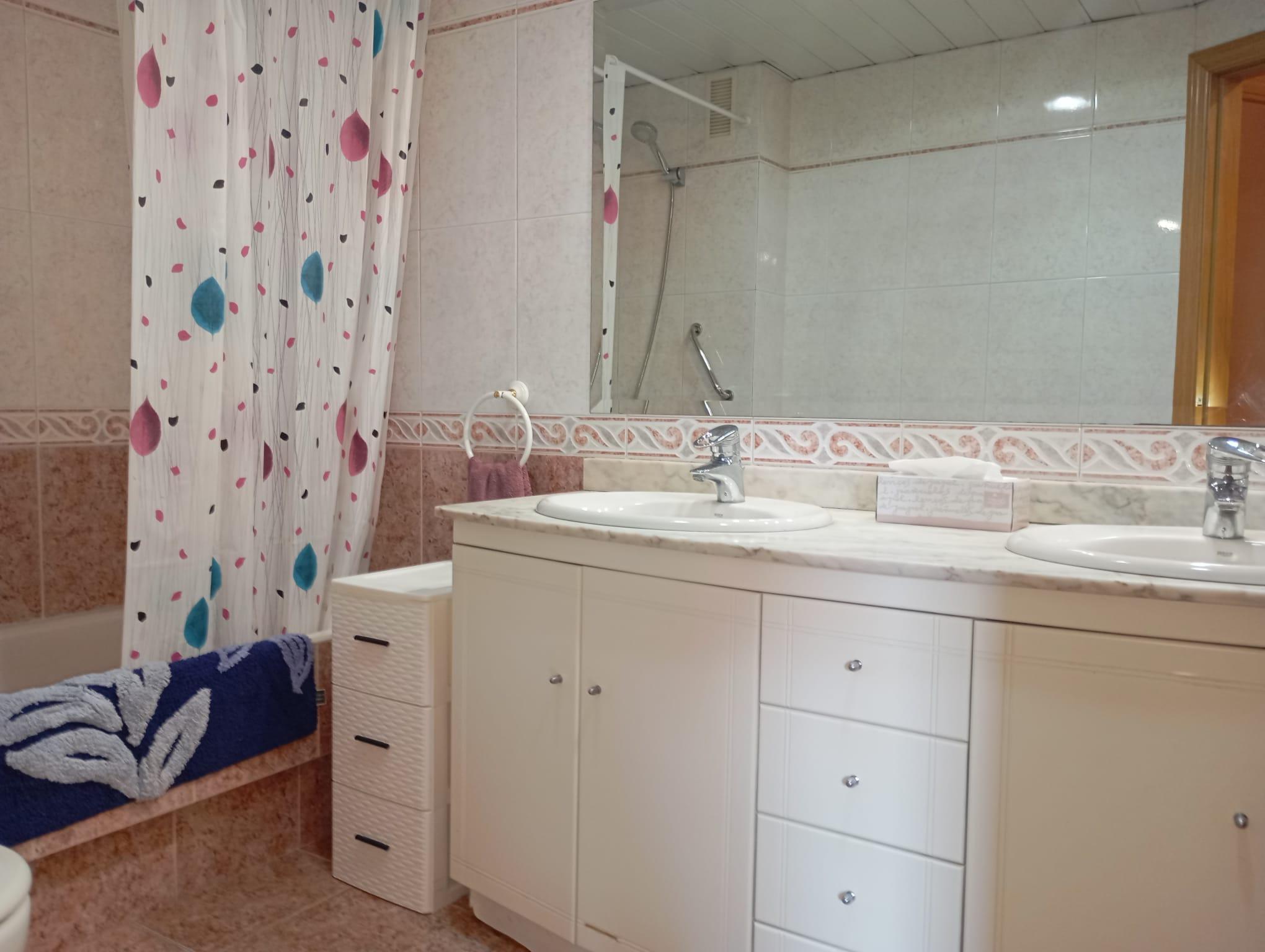 Imagen 9 Piso en venta en Rubí / Zona Saltó muy cerca del Mercadona