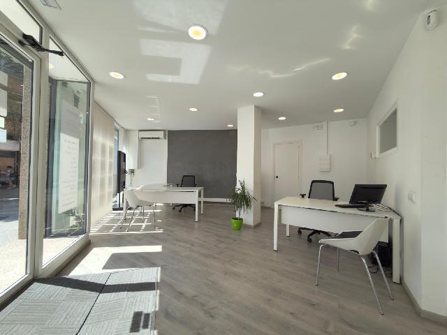 Imagen 3 Inmueble 305758 - Local Comercial en venta en Rubí / Mercado/progreso