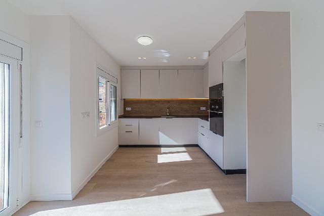 Imagen 14 Inmueble 296748 - Piso en venta en Barcelona / Plaça Dr. Modrego - Felip ll