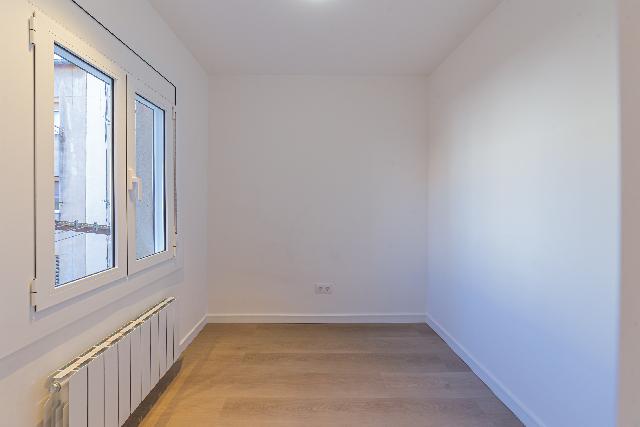 Imagen 9 Inmueble 296748 - Piso en venta en Barcelona / Plaça Dr. Modrego - Felip ll