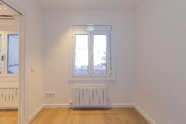 Imagen 8 Inmueble 296748 - Piso en venta en Barcelona / Plaça Dr. Modrego - Felip ll