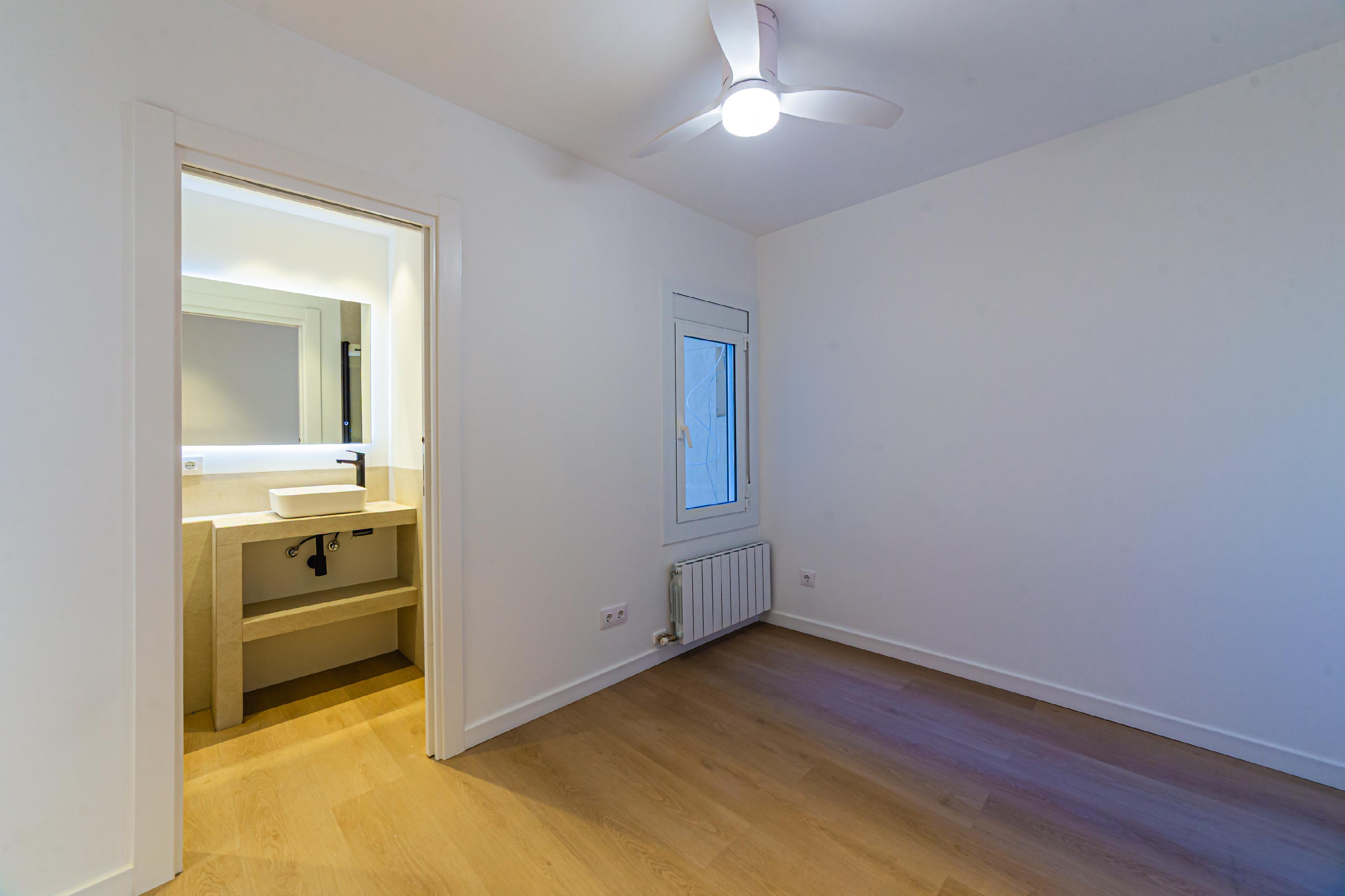 Imagen 23 Piso en venta en Barcelona / Plaça Dr. Modrego - Felip ll