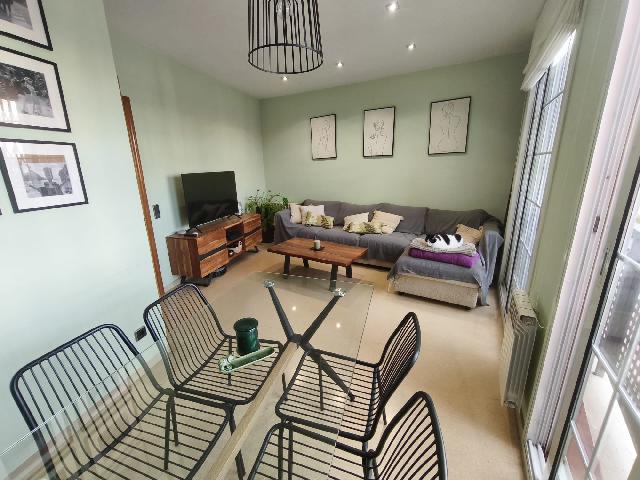 Imagen 2 Inmueble 299611 - Dúplex en venta en Barcelona / Pg. Maragall - Jto. metro Camp de l´Arpa