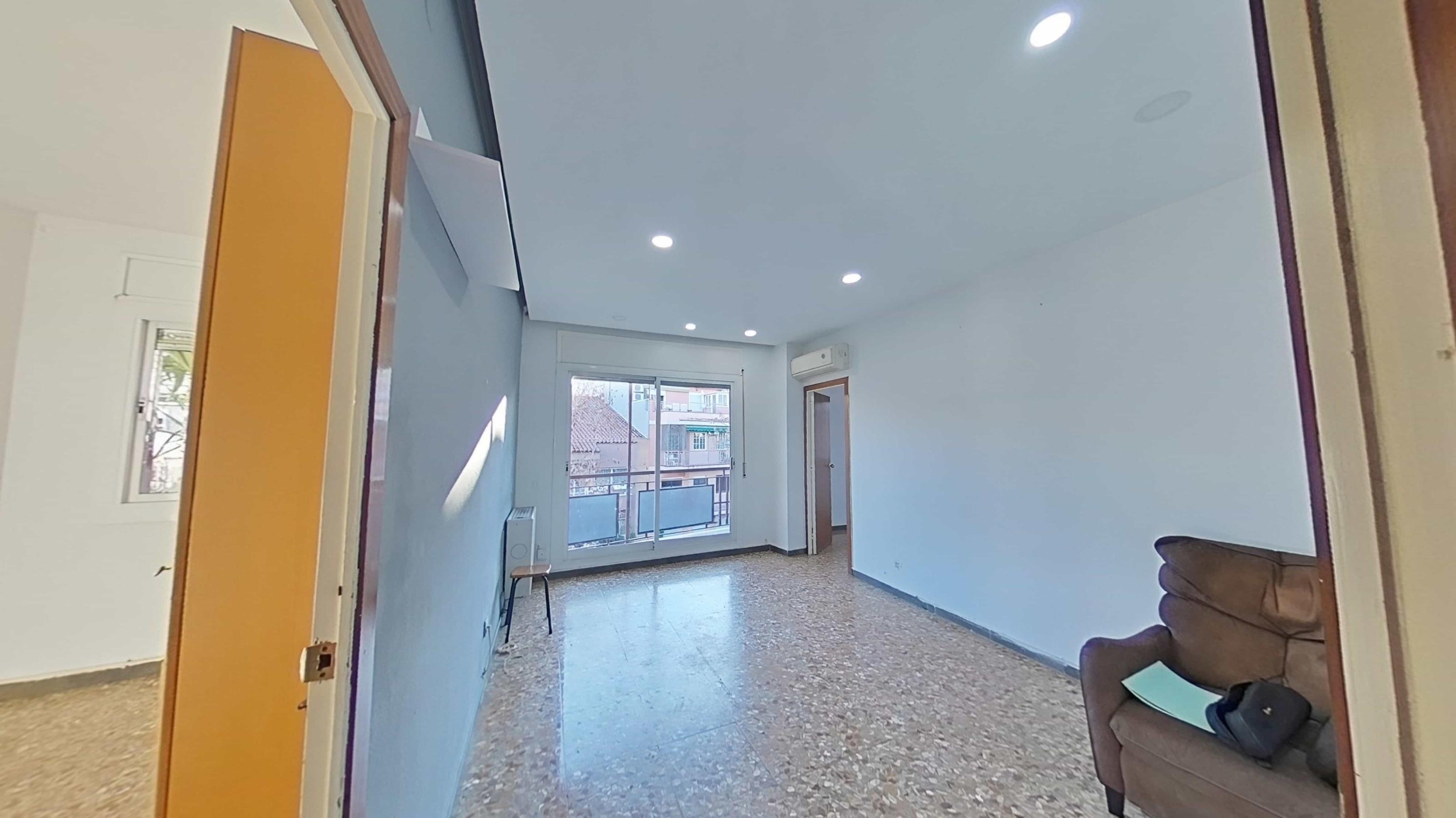 Imagen 1 Piso en venta en Barcelona / Calle Manigua - Pº Maragall