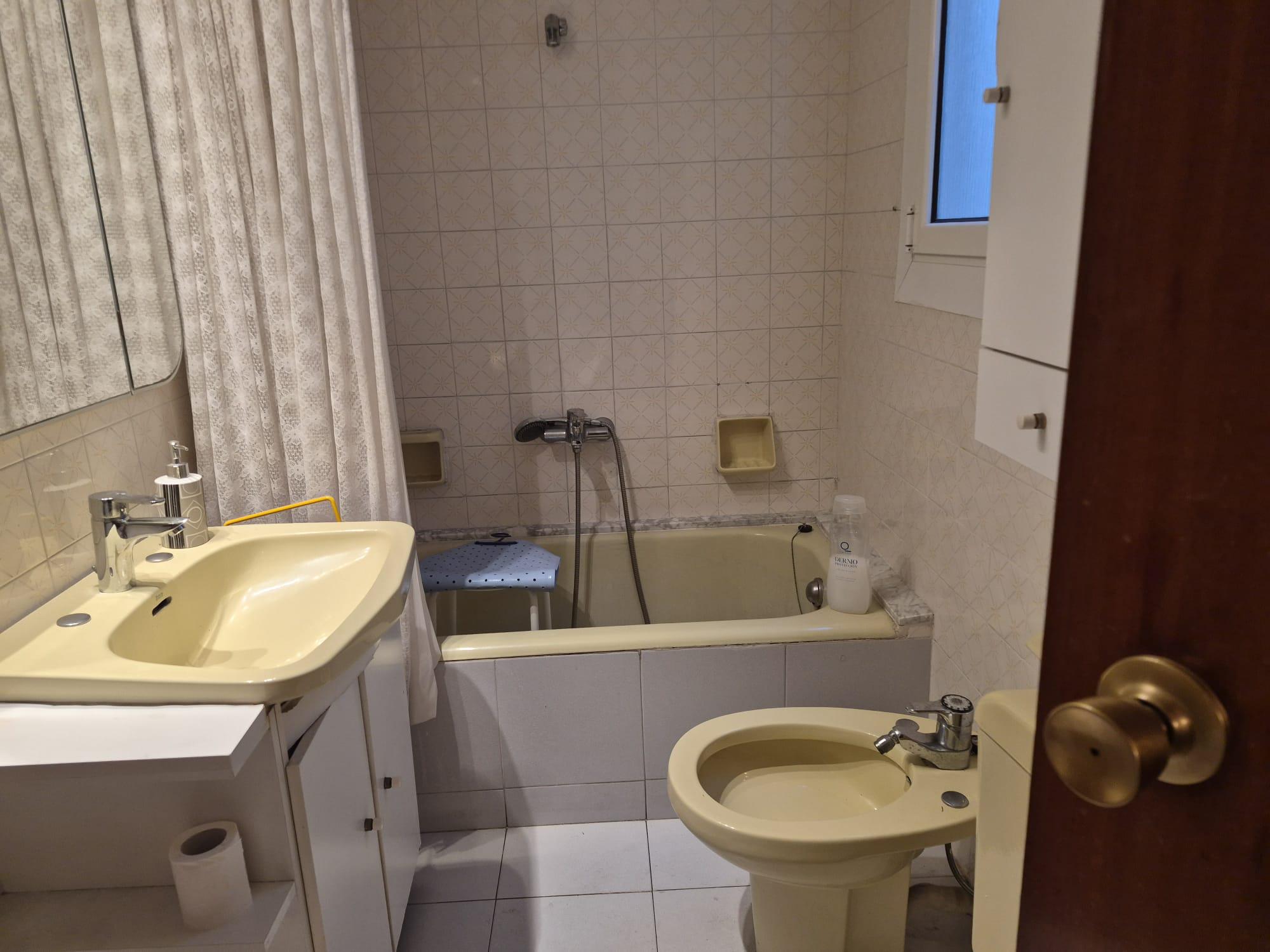 Imagen 30 Casa Pareada en venta en Hospitalet De Llobregat L´ / Hospitalet de Llobregat - Centro ...