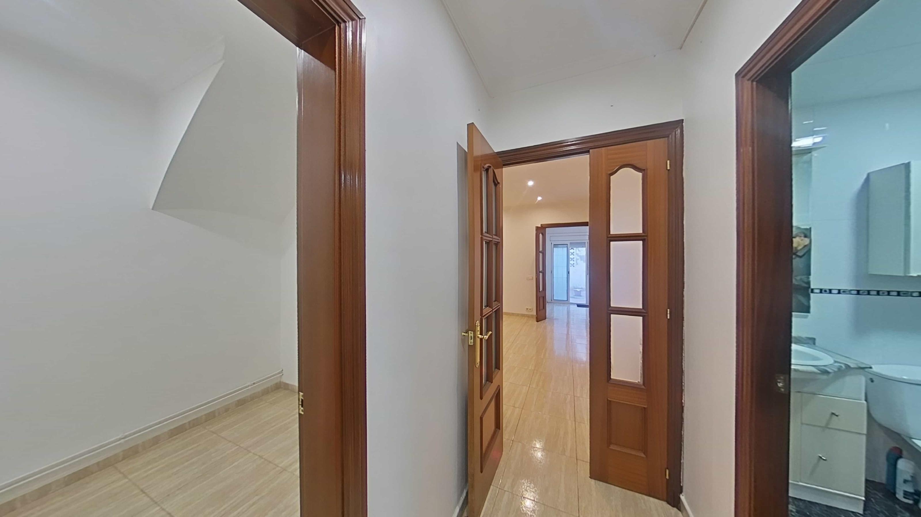 Imagen 18 Planta Baja en venta en Hospitalet De Llobregat L´ / Hospitalet de Llogregat - Centro 