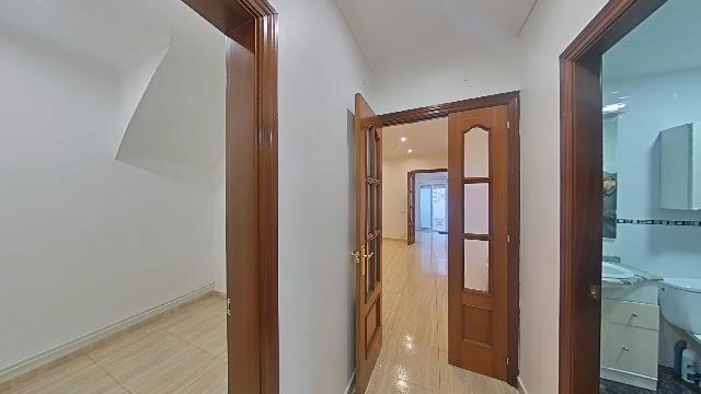 Imagen 18 Inmueble 300394 - Planta Baja en venta en Hospitalet De Llobregat (L´) / Hospitalet de Llogregat - Centro 