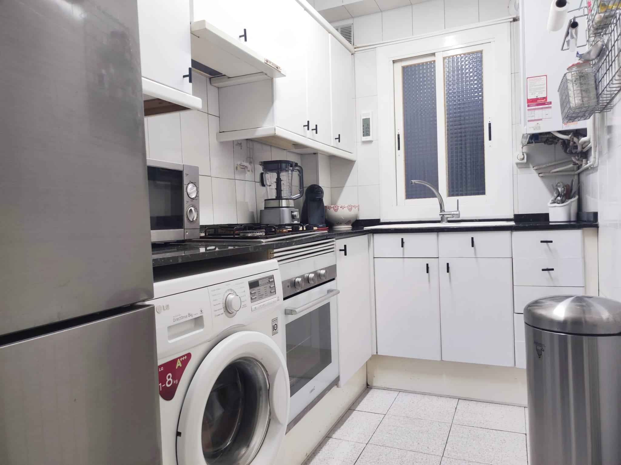 Imagen 4 Piso en venta en Barcelona / Passatge Ros - metro Teixonera