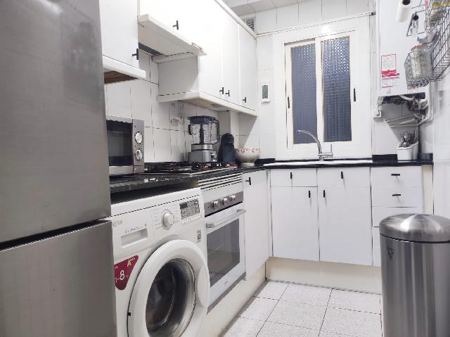 Imagen 4 Inmueble 300517 - Piso en venta en Barcelona / Passatge Ros - metro Teixonera