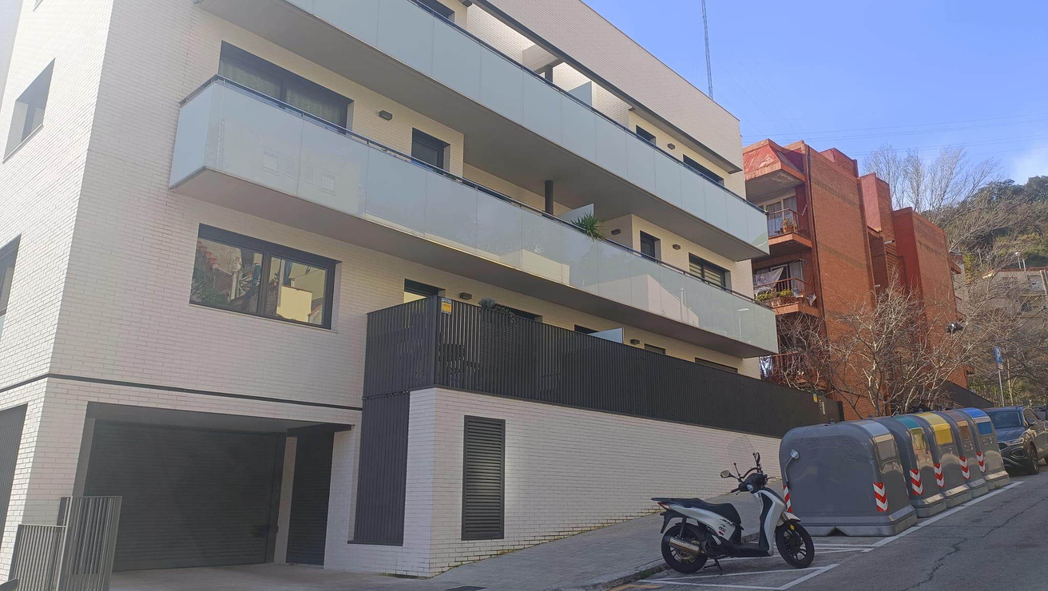 Imagen 1 Piso en alquiler en Barcelona / Costa Pacheco - Sant Genís dels Agudells