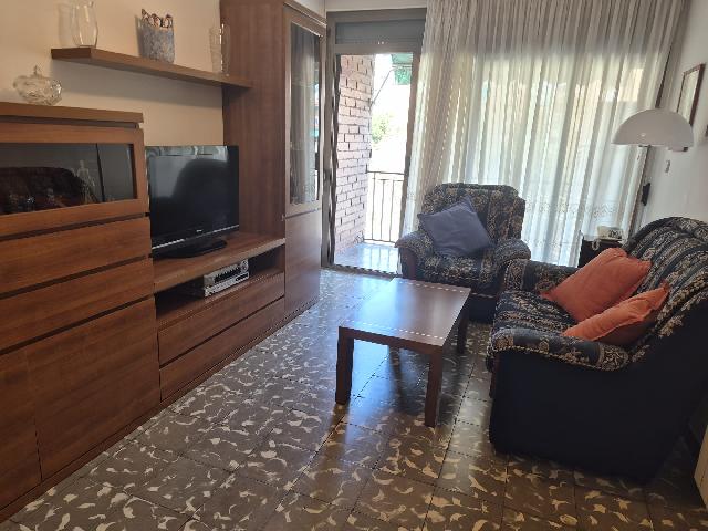 Imagen 2 Inmueble 300914 - Piso en venta en Santa Coloma De Gramenet / Plaça Pau Casals