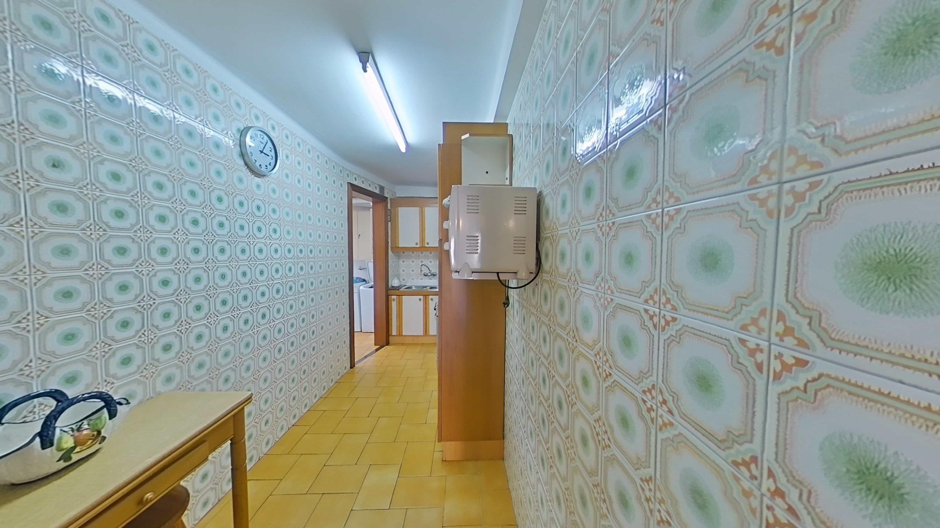 Imagen 36 Piso en venta en Santa Coloma De Gramenet / Plaça Pau Casals