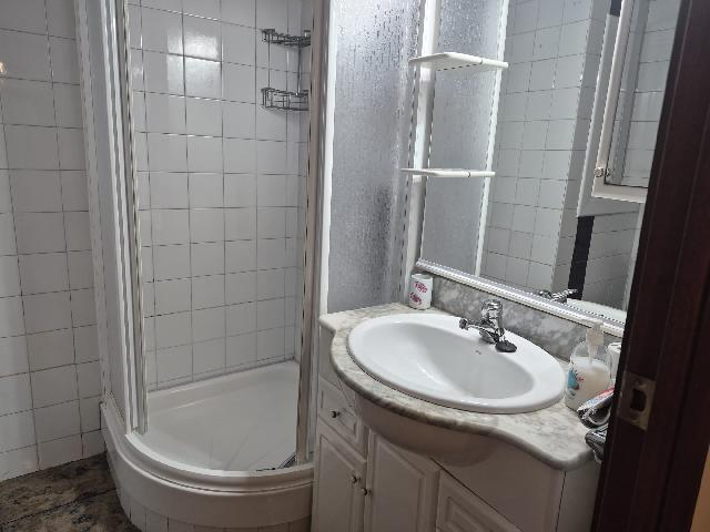 Imagen 4 Inmueble 300914 - Piso en venta en Santa Coloma De Gramenet / Plaça Pau Casals