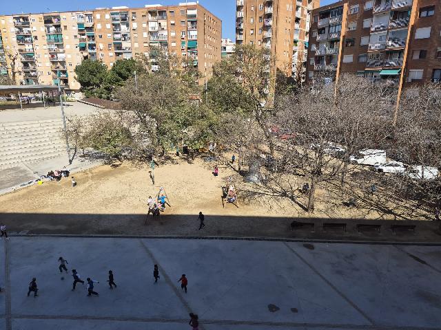 Imagen 7 Inmueble 300914 - Piso en venta en Santa Coloma De Gramenet / Plaça Pau Casals