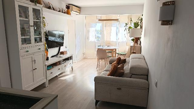 Imagen 3 Inmueble 302492 - Piso en venta en Hospitalet De Llobregat (L´) / Avda Carrilet - Francesc Moragas