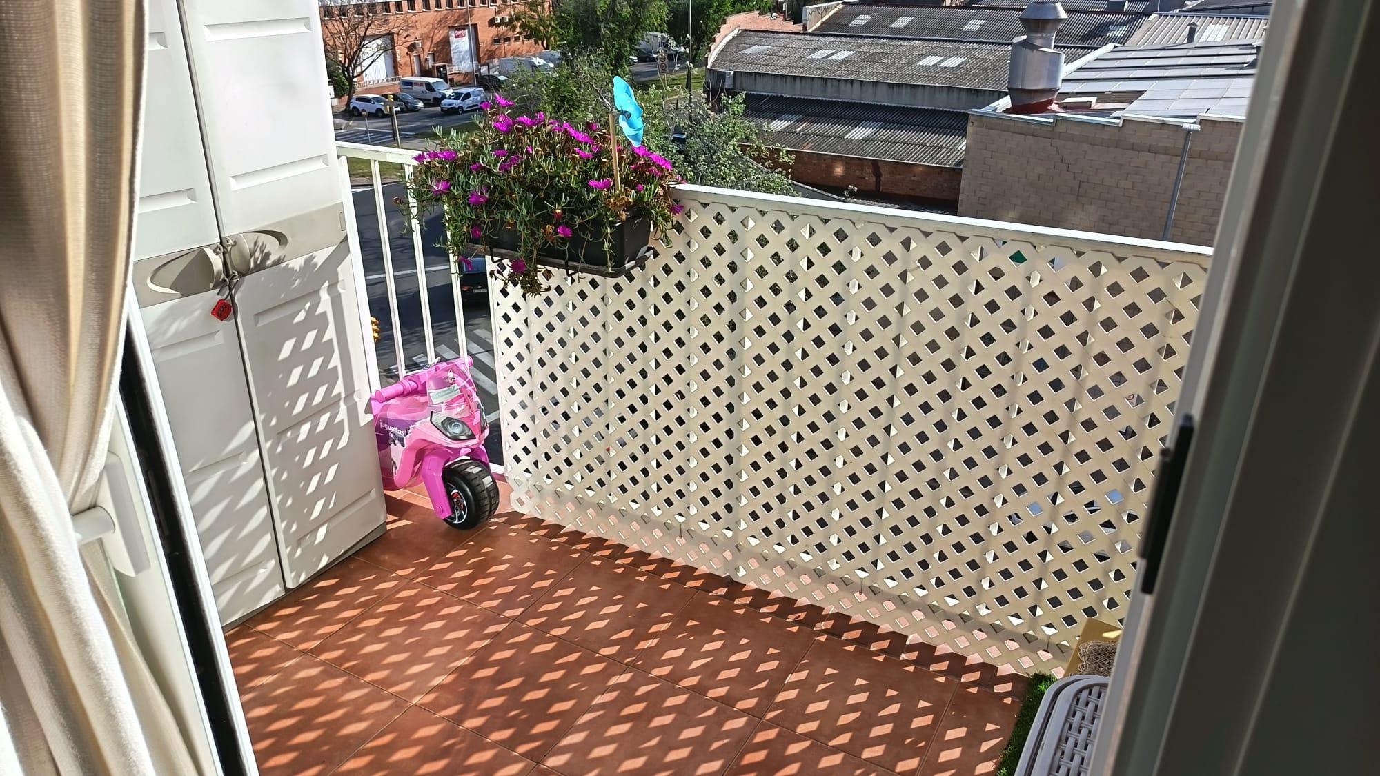 Imagen 1 Piso en venta en Hospitalet De Llobregat L´ / Avda Carrilet - Francesc Moragas