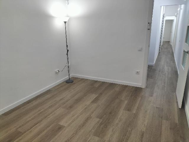 Imagen 1 Inmueble 304882 - Piso en venta en Barcelona / Xiprer - Escornalbou