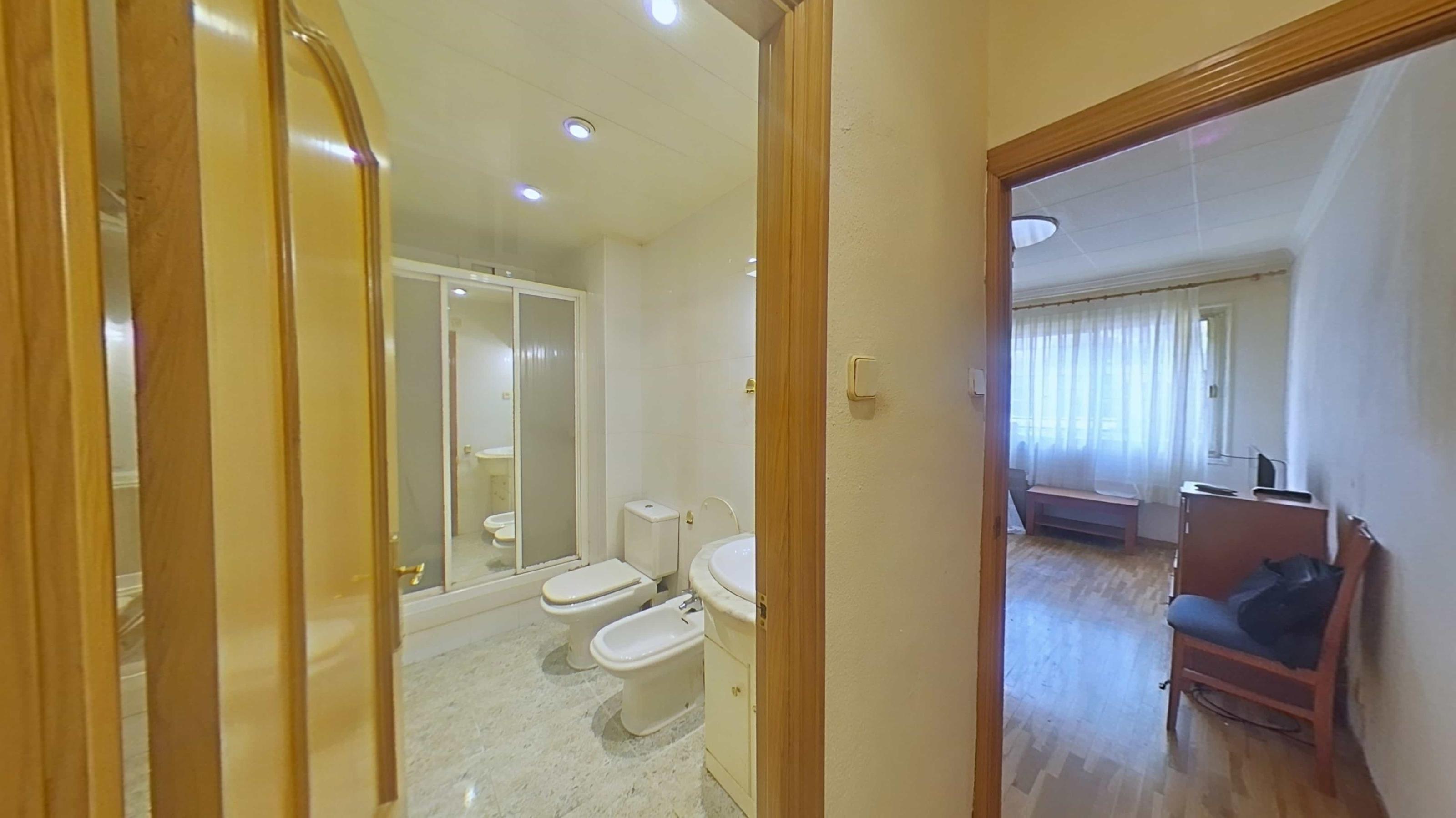 Imagen 35 Piso en venta en Barcelona / Mare de Deu de Montserrat - Vinyals